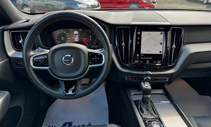 Volvo XC60 2.0 D4 Aut R-Design (2019. 09)
