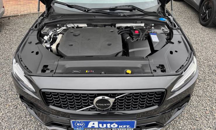 Volvo V90 2.0 B4 MHEV Plus Dark Geartronic (2023. 03)