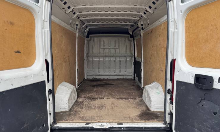 Peugeot Boxer 2.2 BlueHDi 350FT L3H2 Premium (2021. 04)