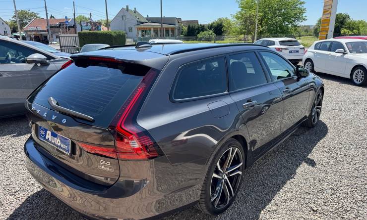 Volvo V90 2.0 B4 MHEV Plus Dark Geartronic (2023. 03)