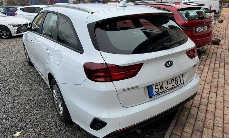 Kia Ceed SW 1.6 CRDI HP Hybrid Bronze (2021. 07)
