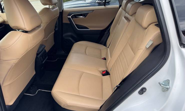 Toyota RAV4 2.5 Hybrid Executive +JBL e-CVT 2WD (2020. 06)