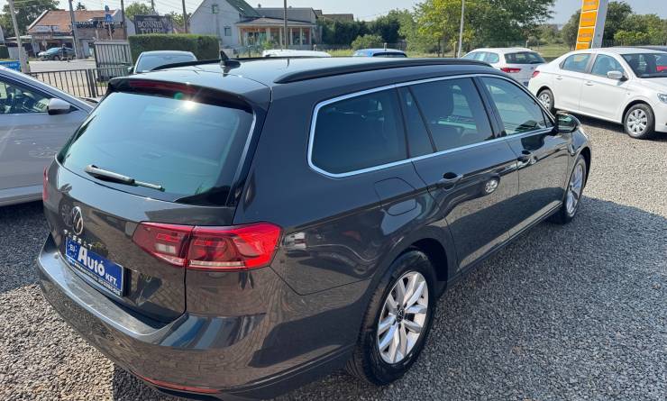 Volkswagen Passat Variant 2.0 TDI SCR Business DSG (2021. 02)
