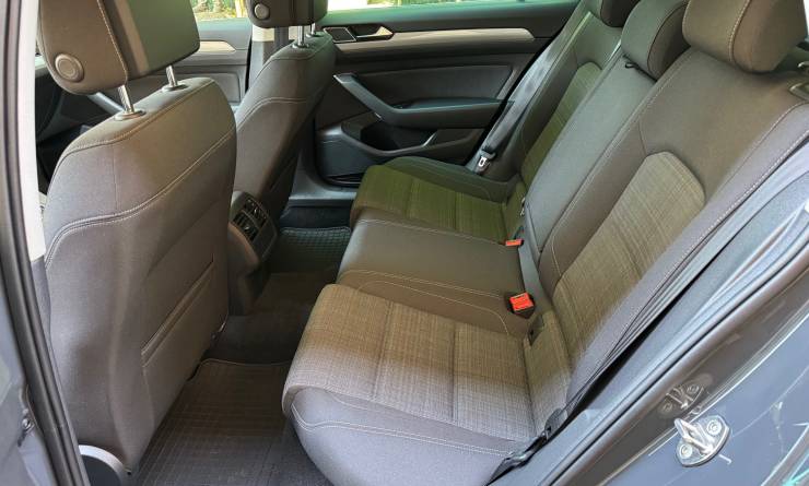 Volkswagen Passat Variant 2.0 TDI SCR Business DSG (2021. 02)