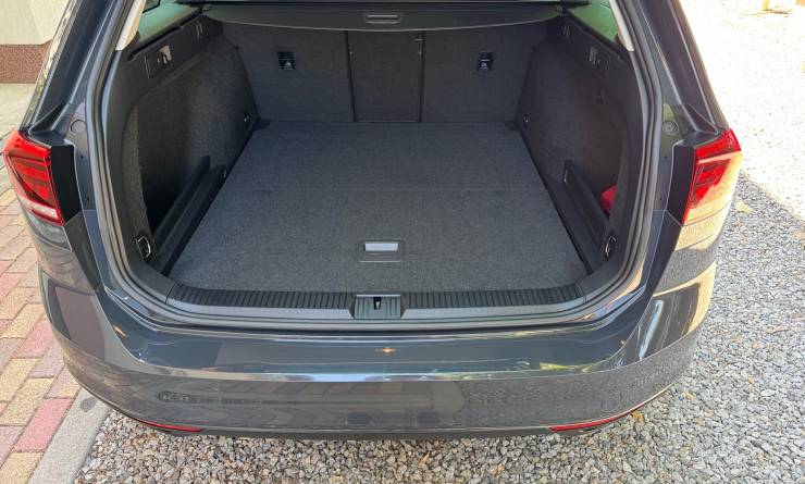 Volkswagen Passat Variant 2.0 TDI SCR Business DSG (2021. 02)