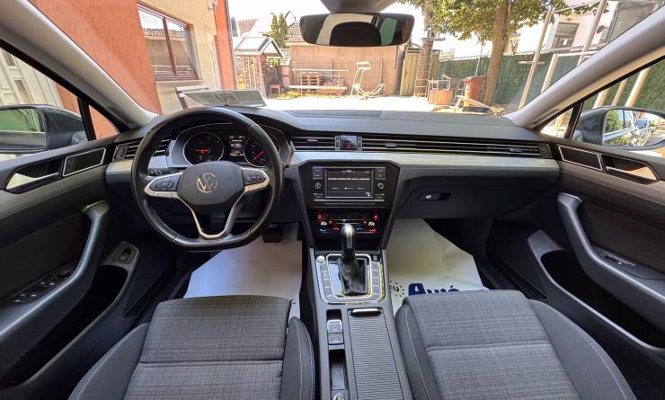 Volkswagen Passat Variant 2.0 TDI SCR Business DSG (2021. 02)