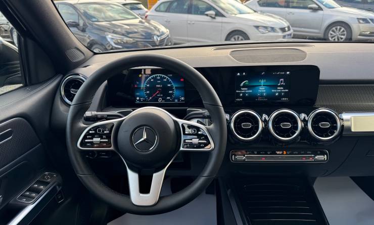 Mercedes-Benz GLB 250 Progressive 4-Matic 8G-DCT (2021. 01)