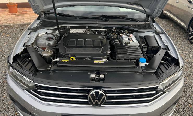 Volkswagen Passat Variant 2.0 TDI SCR DSG Elegance (2021. 05)