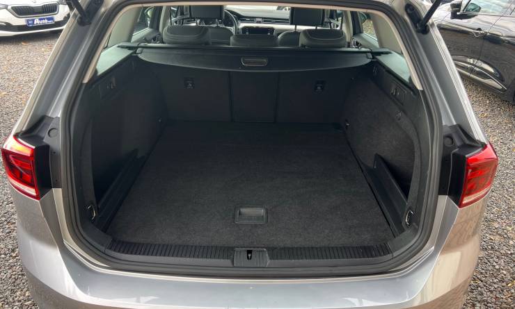 Volkswagen Passat Variant 2.0 TDI SCR DSG Elegance (2021. 05)