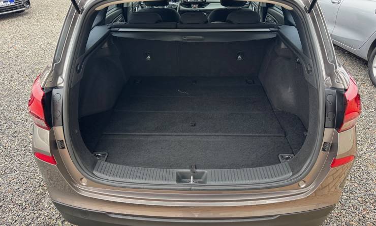 Hyundai I30 1.5 T-GDi Life MHEV (2021. 03)