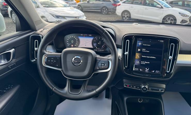 Volvo XC40 2.0 T4 Momentum Pro Geartronic (2020. 07)