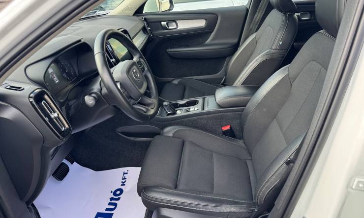 Volvo XC40 2.0 T4 Momentum Pro Geartronic (2020. 07)
