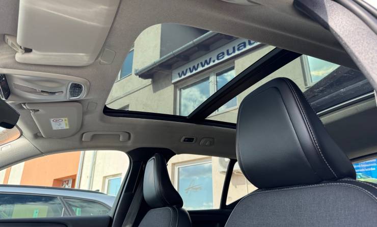 Volvo XC40 2.0 T4 Momentum Pro Geartronic (2020. 07)