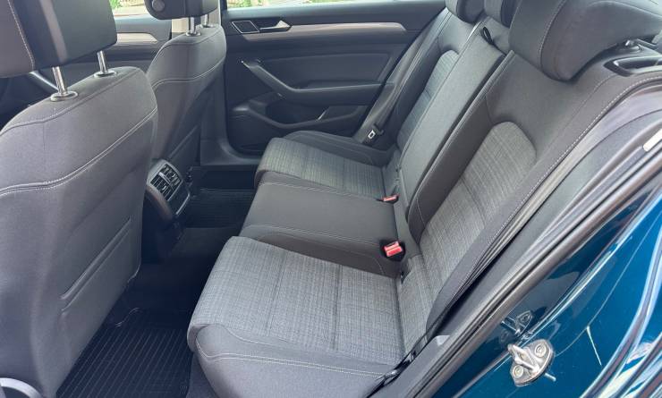 Volkswagen Passat 2.0 TDI SCR Business (2021. 04)