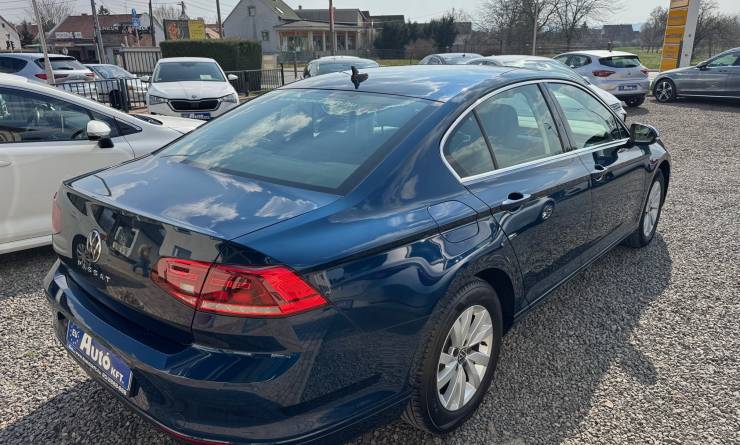 Volkswagen Passat 2.0 TDI SCR Business (2021. 04)