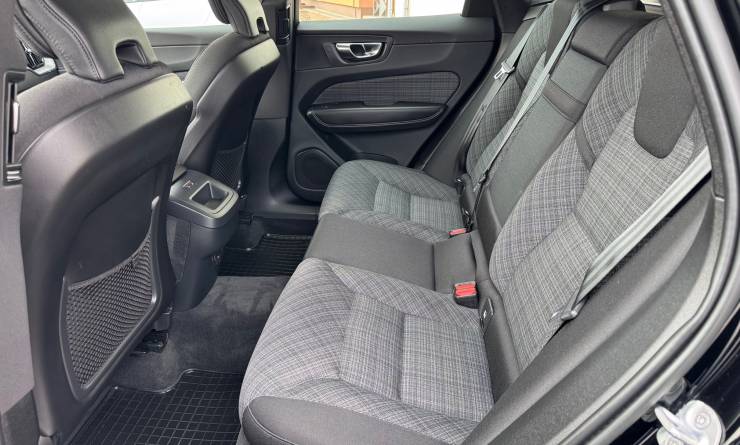 Volvo XC60 2.0 B4D Core AWD MHEV (2022. 11)