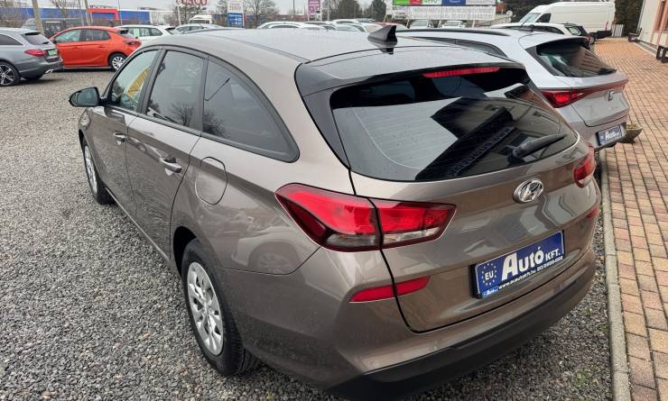 Hyundai I30 1.5 T-GDi Life MHEV (2021. 03)