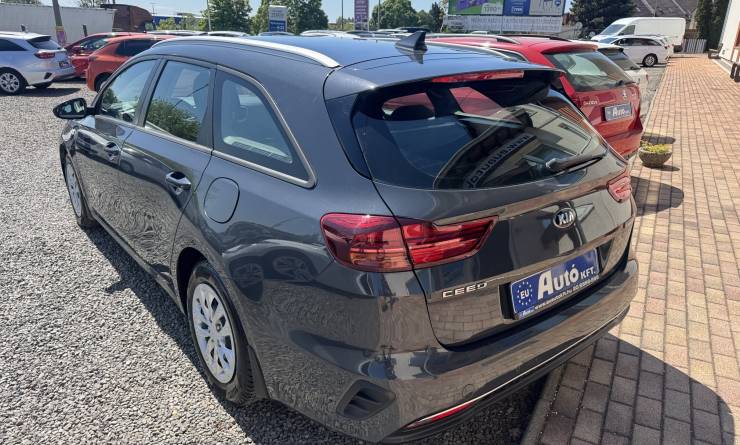 Kia CEED SW 1.6 CRDi MHEV Silver (2021. 10)