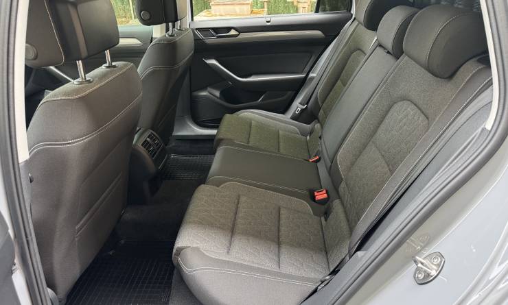 Volkswagen Passat Variant 2.0 TDi SCR Business (2023. 03)
