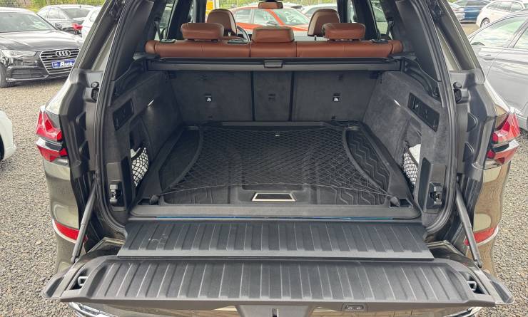 BMW X5 xDrive 50e (2024. 10)