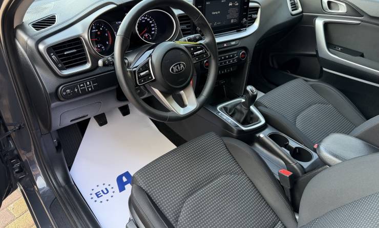 Kia CEED SW 1.6 CRDi MHEV Silver (2021. 10)