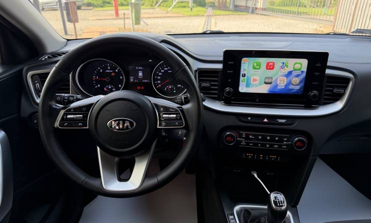 Kia CEED SW 1.6 CRDi MHEV Silver (2021. 10)
