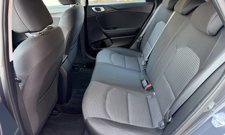 Kia CEED SW 1.6 CRDi MHEV Silver (2021. 10)