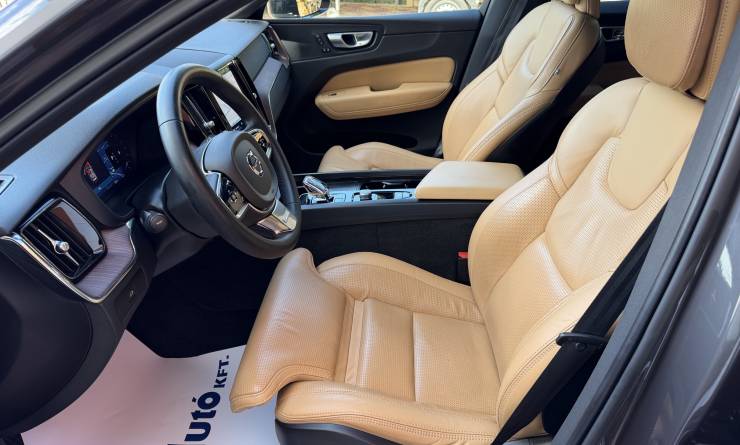 Volvo XC60 2.0 B4 MHEV Plus Dark AWD (2023. 05)