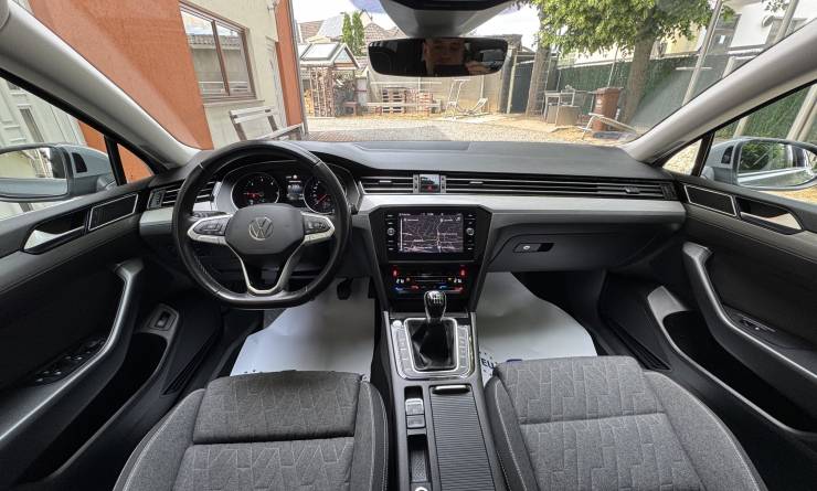 Volkswagen Passat Variant 2.0 TDi SCR Business (2023. 03)