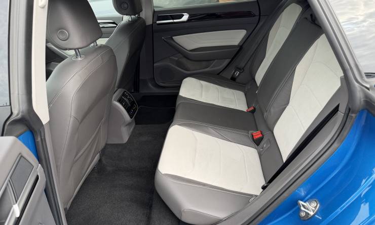 Volkswagen Arteon 2.0 TDi SCR Elegance DSG 4Motion (2021. 12)