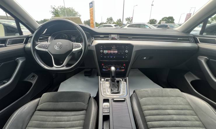 Volkswagen Passat Variant 2.0 TDi SCR Elegance DSG (2021. 04)