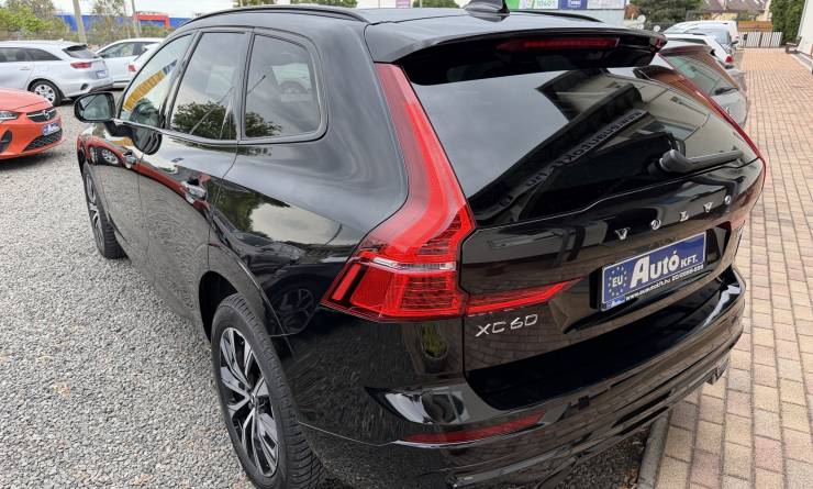 Volvo XC60 B4 MHEV Ultimate Dark AWD (2023. 01)