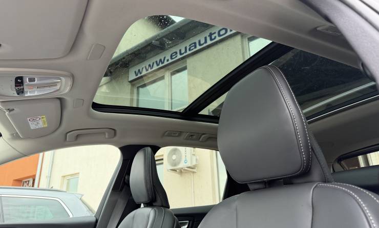 Volvo XC60 B4 MHEV Ultimate Dark AWD (2023. 01)