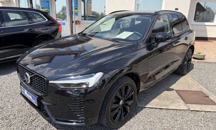 Volvo XC60 B4 MHEV Ultimate Dark AWD (2023. 01)