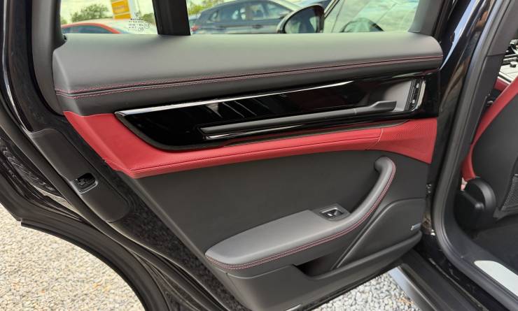 Porsche Panamera 4 G3 PDK (2024. 03)