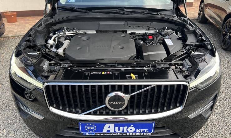 Volvo XC60 B4 MHEV Core (2022. 06)