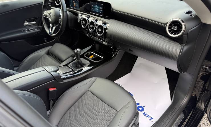 Mercedes-Benz CLA 200 Style (2023. 03)