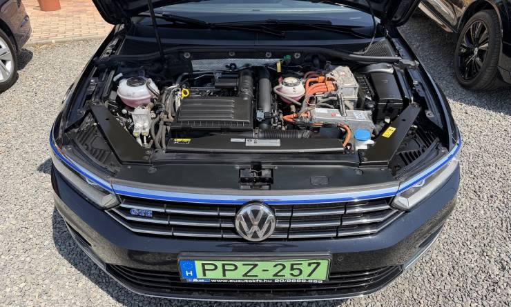 Volkswagen Passat variant 1.4 TSI GTE Plug-in-hybrid (2018. 01)