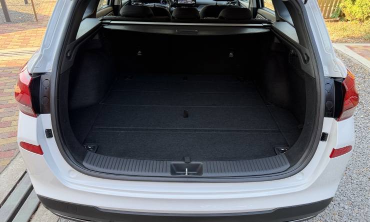 Hyundai I30 1.5 T-GDi Comfort MHEV DCT (2023. 01)