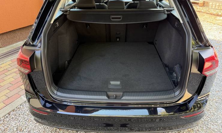 Volkswagen Golf VIII Variant 1.5 TSi ACT Life (2022. 06)