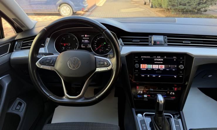 Volkswagen Passat Variant 2.0 TDi SCR Business DSG (2021. 06)