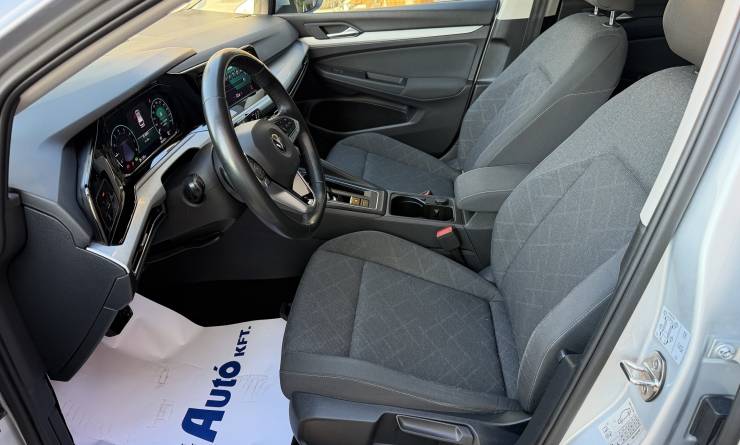 Volkswagen Golf VIII Variant 1.5 eTSI ACT Life DSG (2022. 07)
