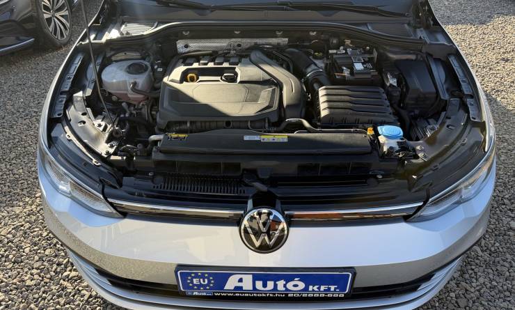 Volkswagen Golf VIII Variant 1.5 eTSI ACT Life DSG (2022. 07)